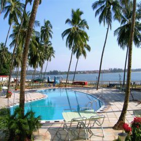 Hôtel Dolphin Bay à Goa Extérieur photo